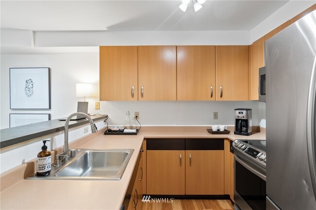 Foto del edificio - 4020 Aurora Ave N