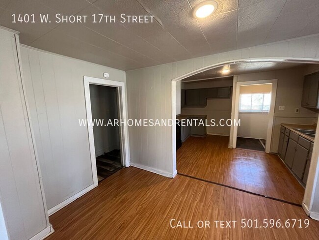 Foto del edificio - 1401 W Short 17th St