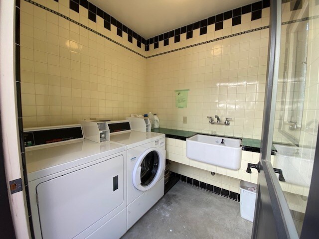 LAVANDERÍA (ZONA COMÚN) - 1841 Kelton Ave