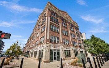 Building Photo - 4276 S Main St