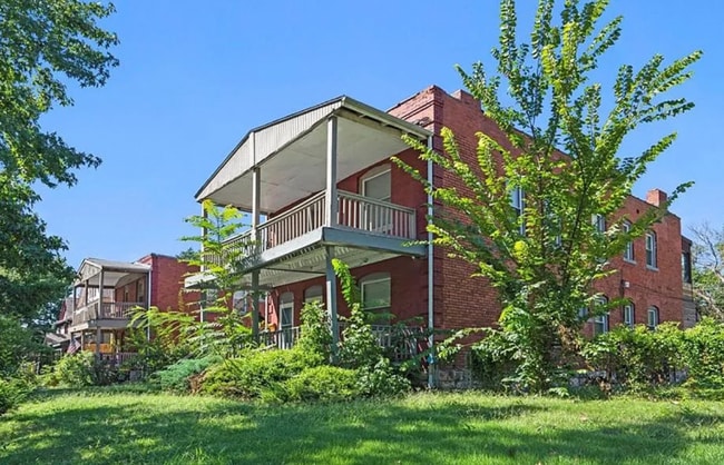 Foto del edificio - 2832 Peery Ave