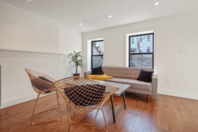 Foto del edificio - 260 Woodbine St