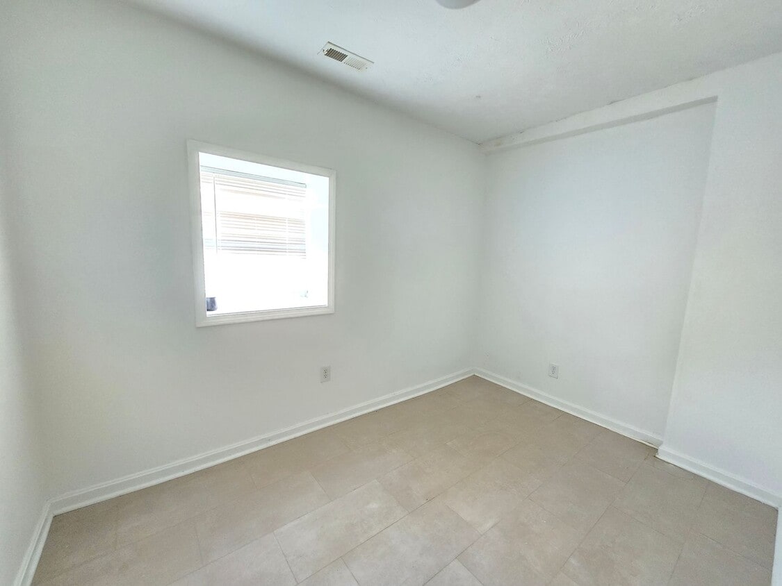 Foto del edificio - 527 S 20th St