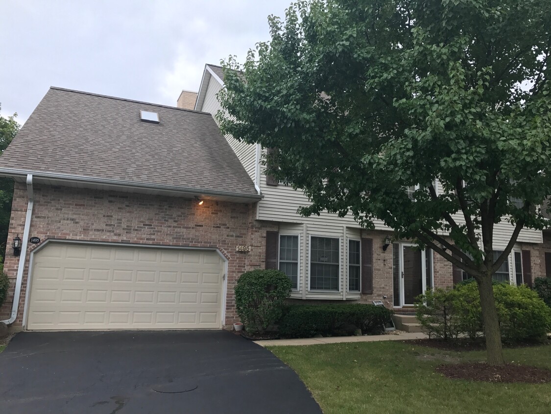 Foto principal - 1495 Laurel Oaks Dr
