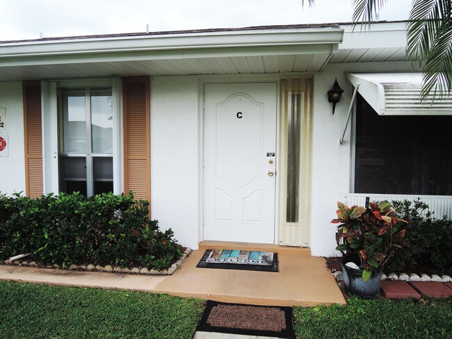 Foto del edificio - 322 Colony Ln