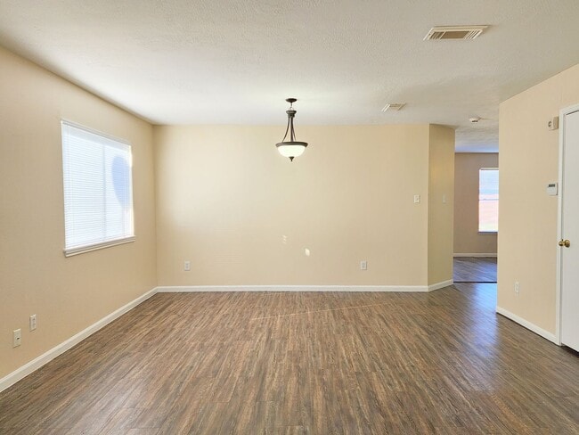 Building Photo - 18123 Noble Forest Dr