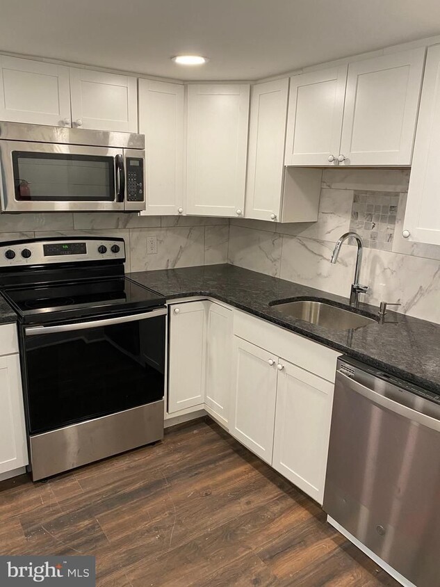 Building Photo - 4 Bed / 2 Bath - Pottstown West End - Newl...