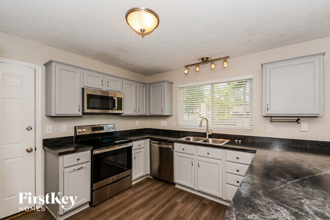 Building Photo - 1122 Forest Run Dr