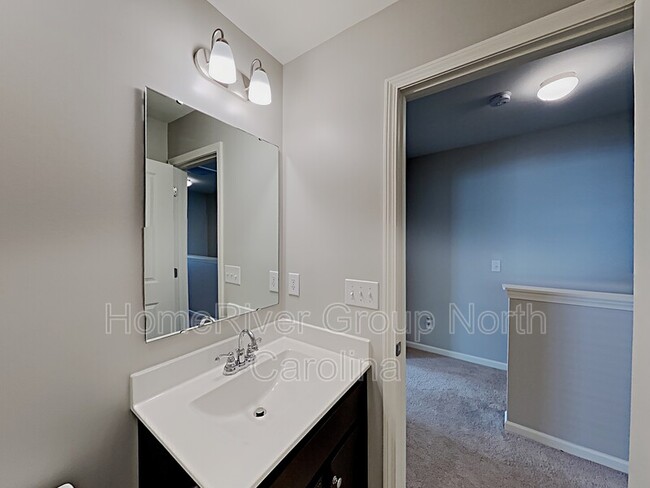 Building Photo - 3880 Tersk Dr