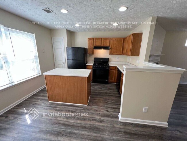 Foto del edificio - 170 Meadowridge Dr