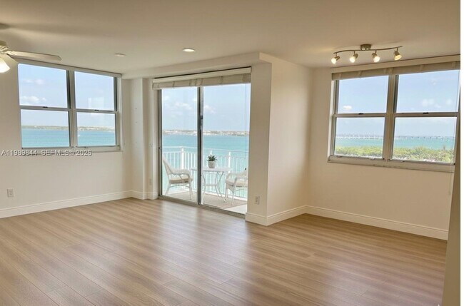 Foto del edificio - 770 Claughton Island Dr