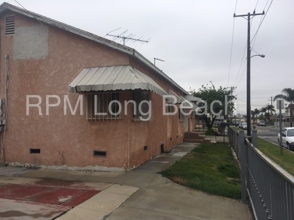 Building Photo - 3928 E 53rd St