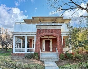 Building Photo - 526 N Davidson St