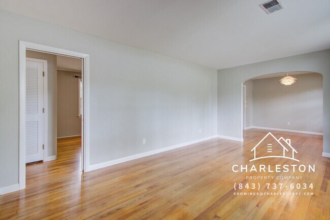 Foto del edificio - 1502 Woodcrest Ave