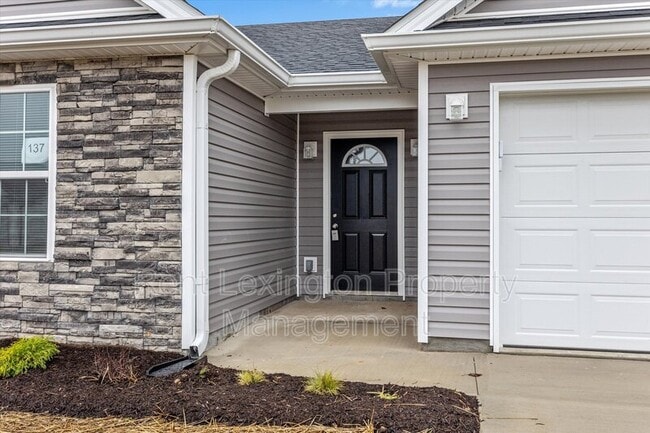 Building Photo - 137 Michelle Ann Ct