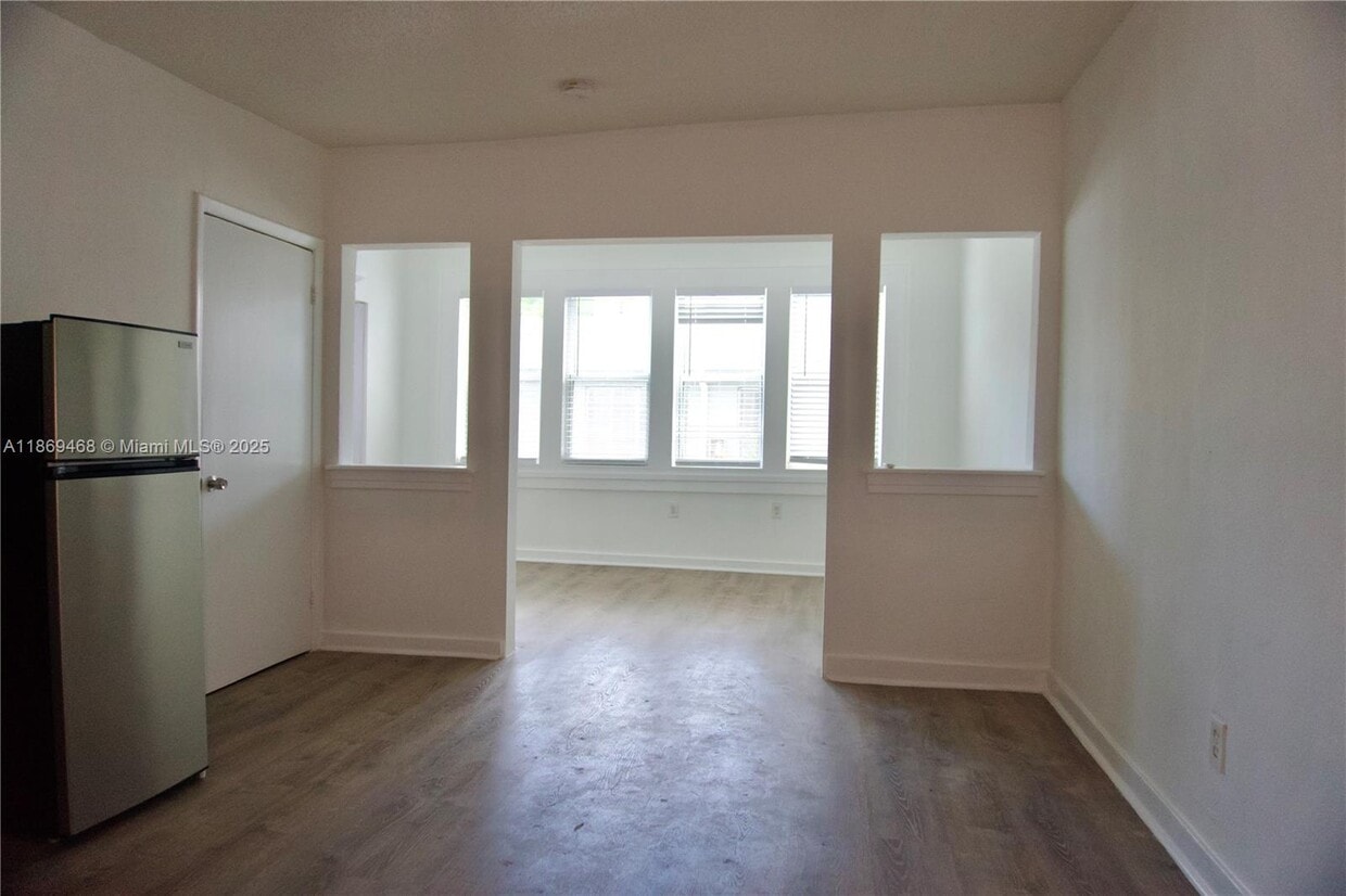 Foto principal - 501 SW 6th Ct