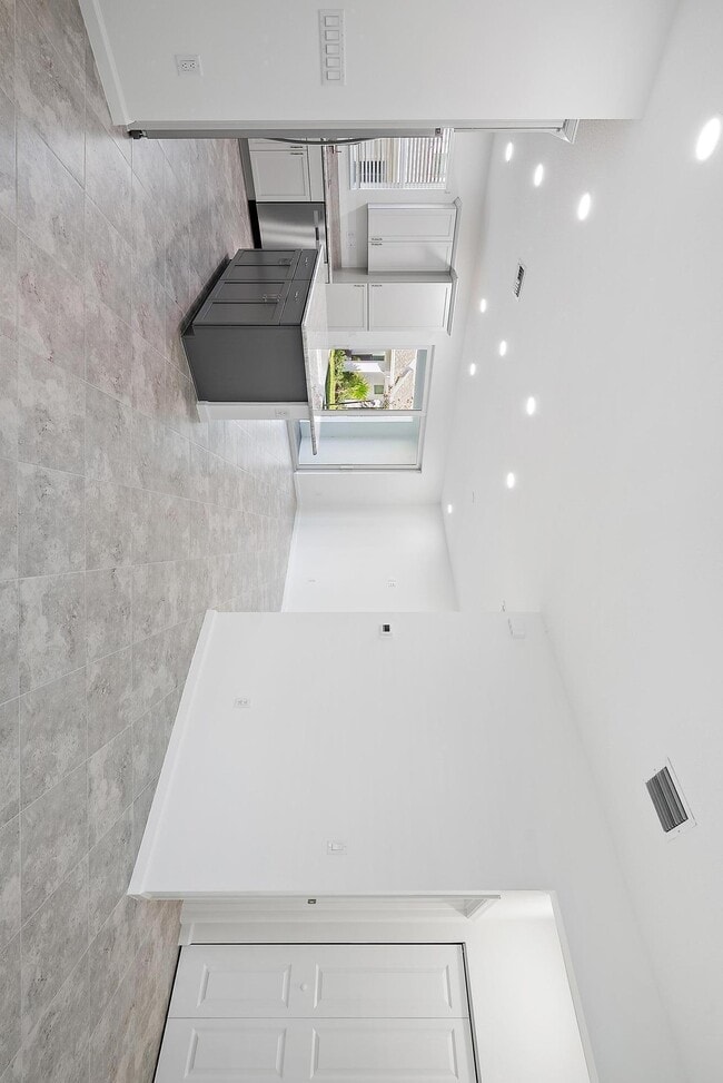 Foto del edificio - 16377 Biltmore Lndg