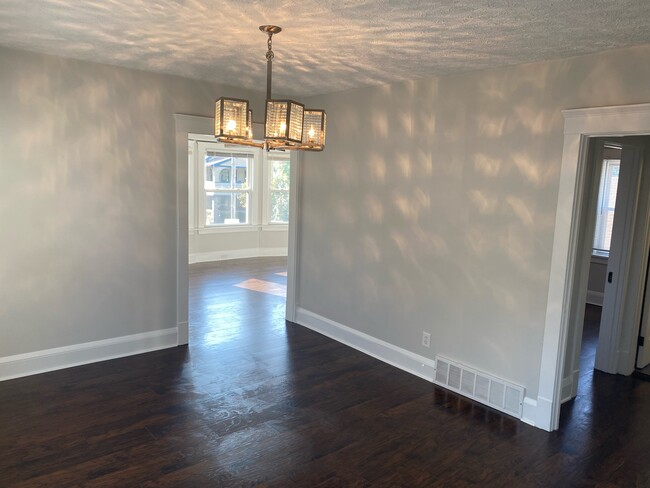 Building Photo - 2203 Bunts Rd