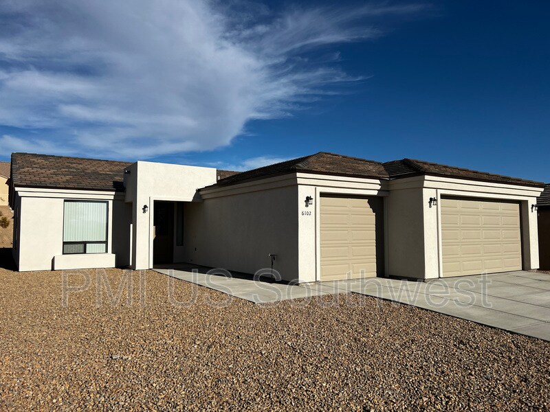 Foto principal - 6102 S Scorpion Ln