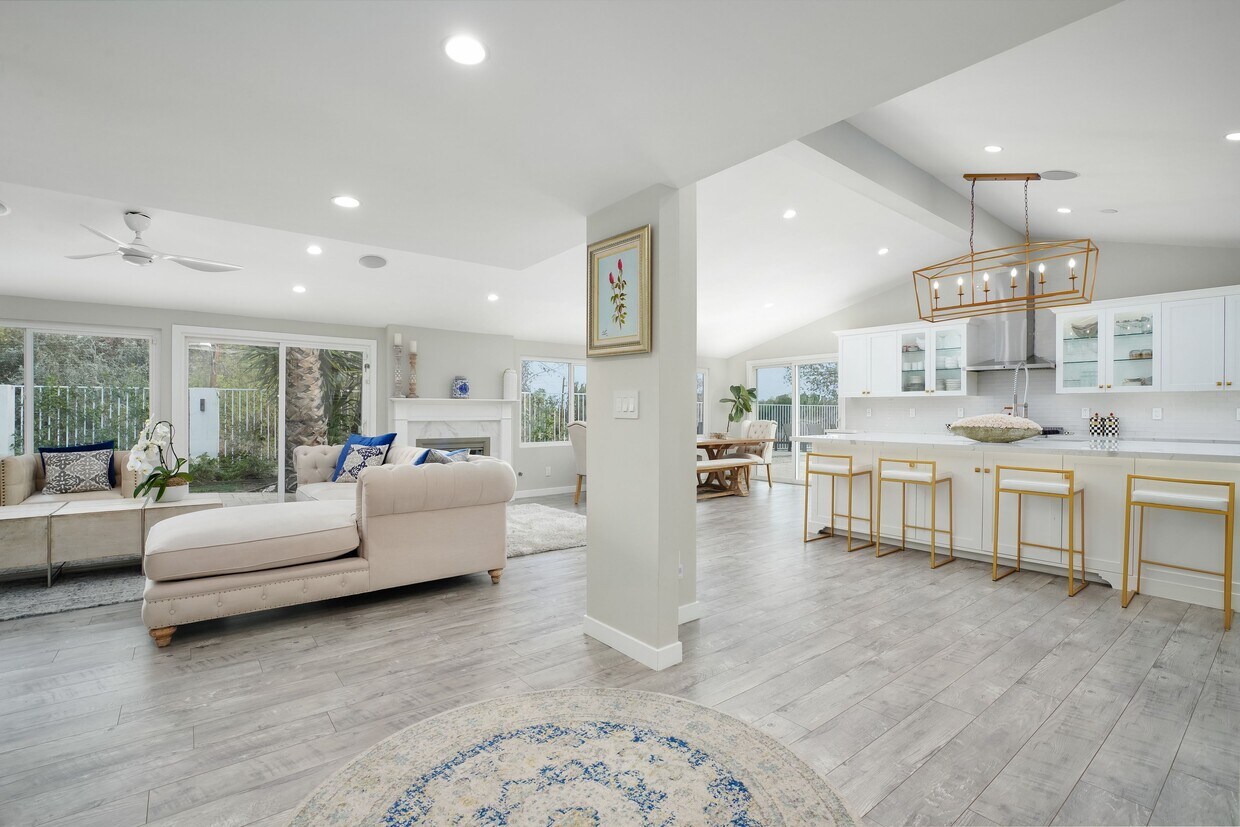 Foto principal - 5812 Comanche Ave