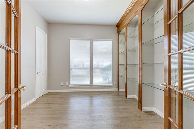Building Photo - 4205 Victory Dr