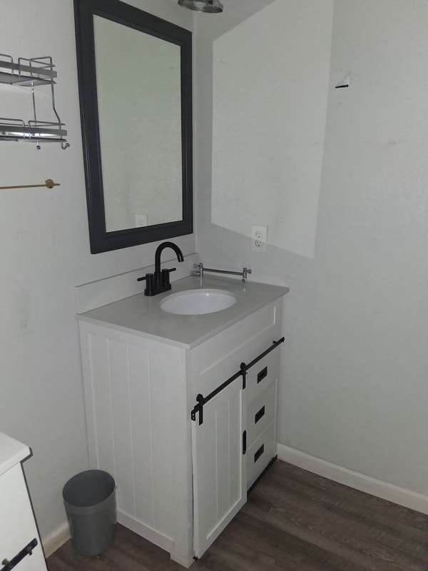 Foto del edificio - 5310 Keller Springs Rd