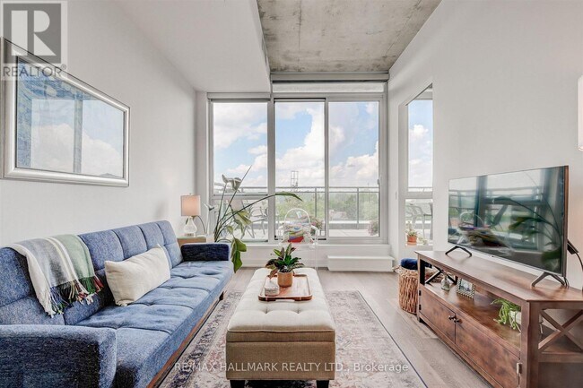 Photo du bâtiment - 1238 Dundas St E