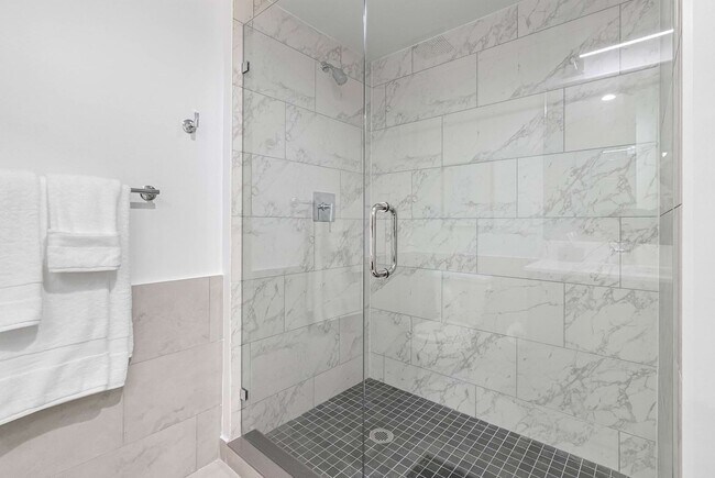 Foto del edificio - 2555 NE 183rd St