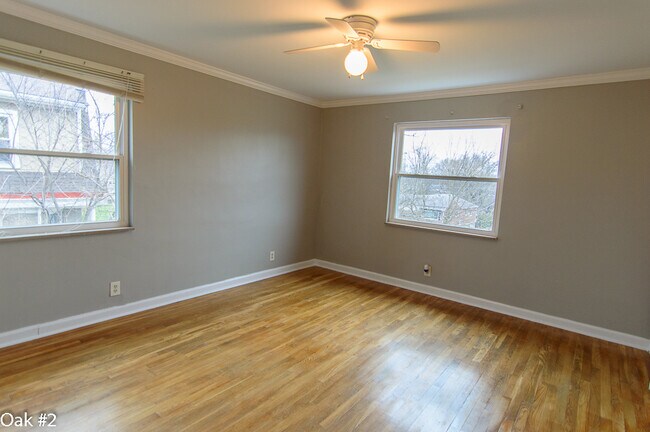Building Photo - 825 Oak Ave