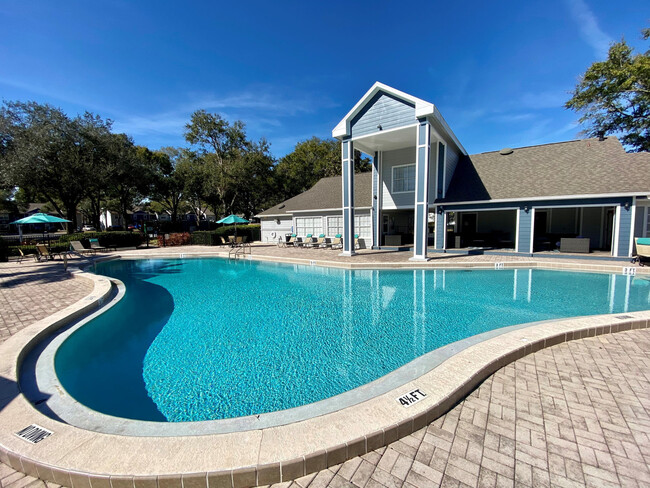 The Crest At Altamonte - Apartments In Altamonte Springs, Fl 