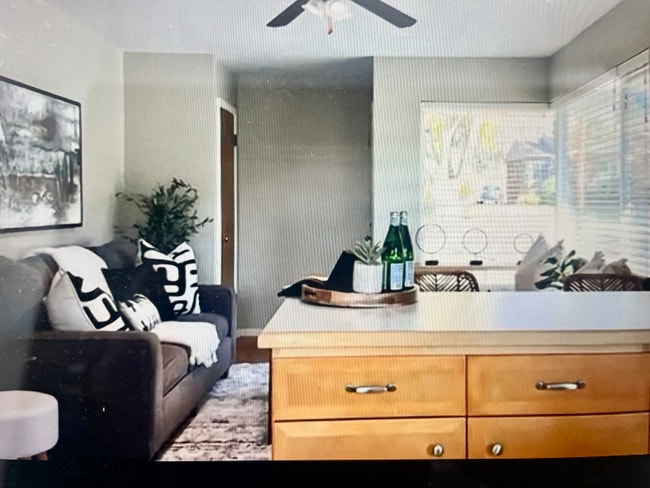 Photo - 2118 Browning Ave Apartment