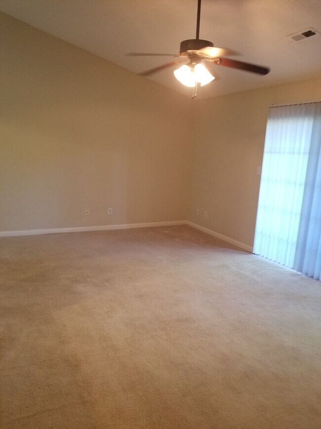 Building Photo - Coming soon! Gorgeous  1Bd Condo-At Wexfor...
