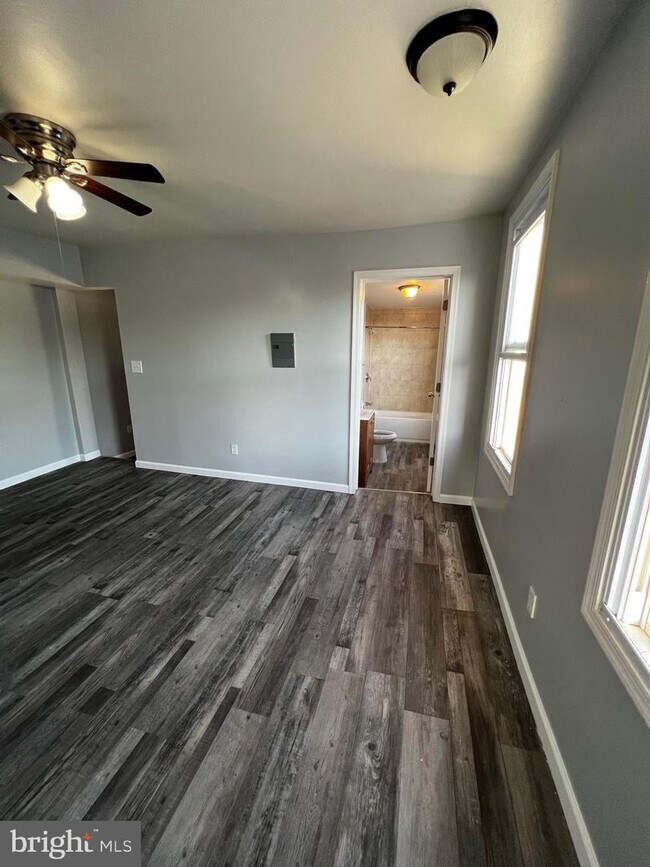 Building Photo - 3435 S Hanover St