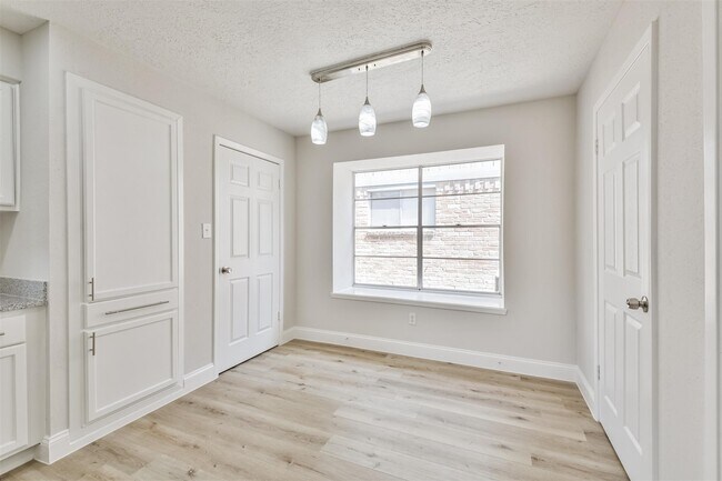 Building Photo - 23203 Pennsgrove Rd