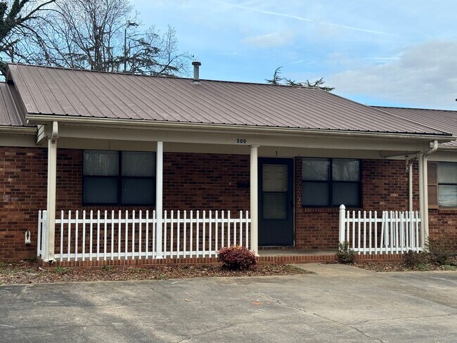 Foto del edificio - 500 West Second St.