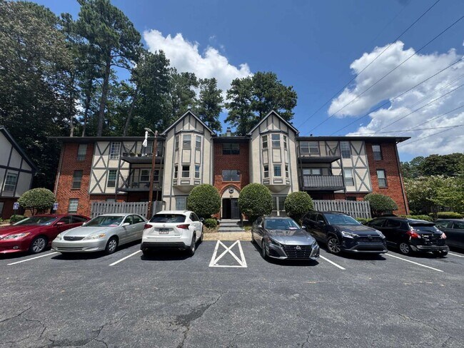 Foto del edificio - 6851 Roswell Rd NE