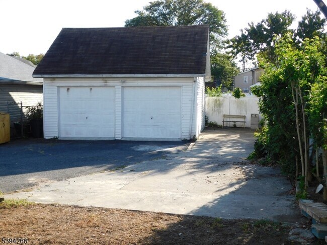 Foto del edificio - 78 Newark Ave