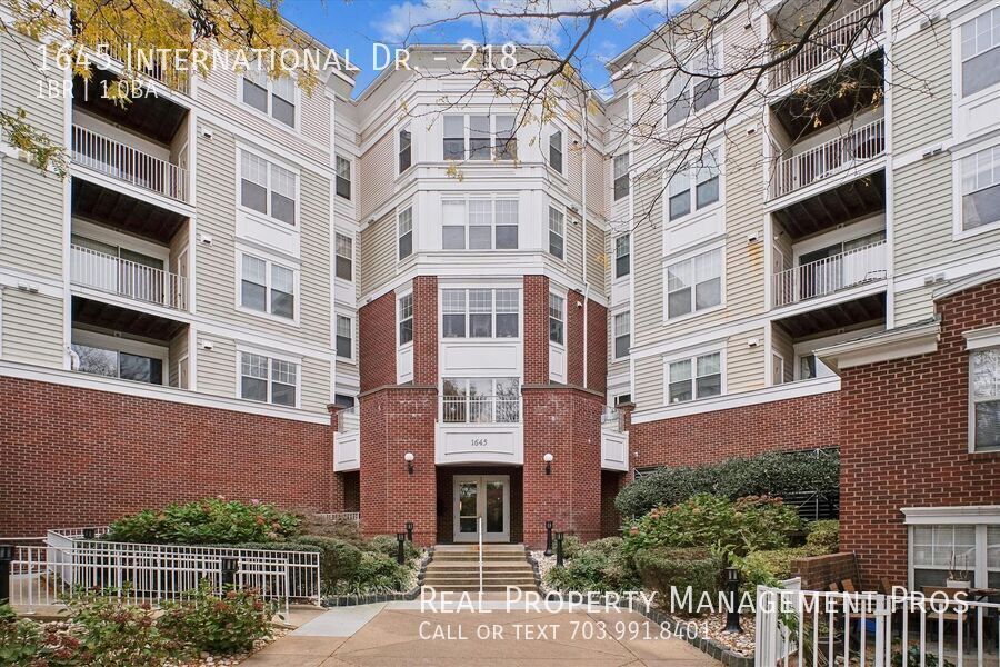 Photo - 1645 International Dr.-218