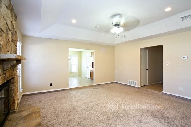 Building Photo - 6401 Highview Terrace