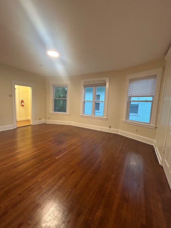 Building Photo - 50 Carmel St