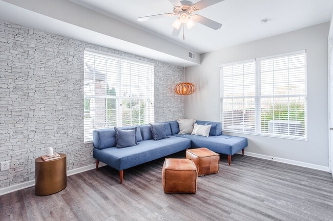 Building Photo - The Reserve at Glenbridge