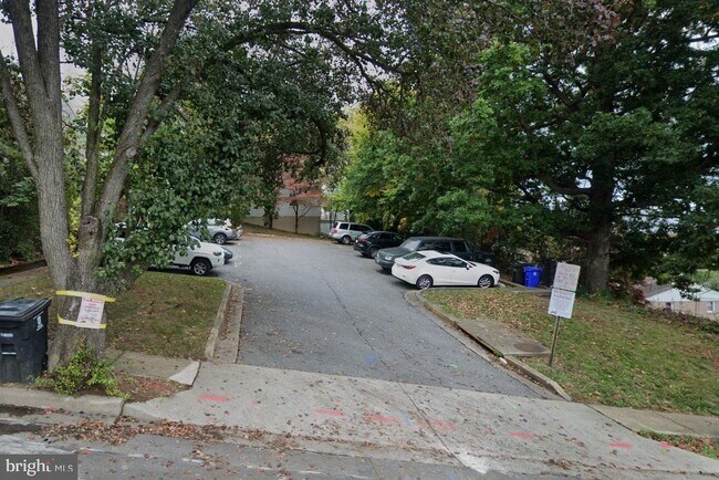 Building Photo - 2049 S Lincoln St