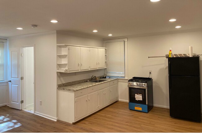 Foto del edificio - 1414 Emory Rd NE