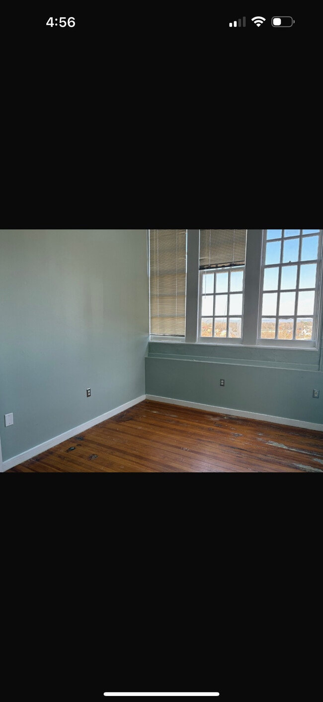 Bedroom - 125 Oak Street apartments