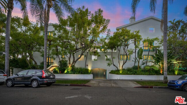 Foto del edificio - 8562 W Knl Dr