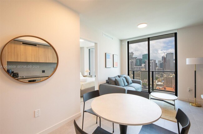 Foto del edificio - 121 NE 5th St