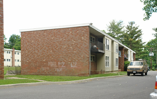 Building Photo - Vassar Garden Apartments