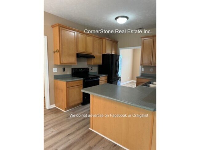 Building Photo - 106 Van Buren Dr