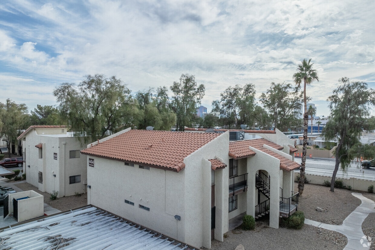 Alternate Image - 3261 Jericho St