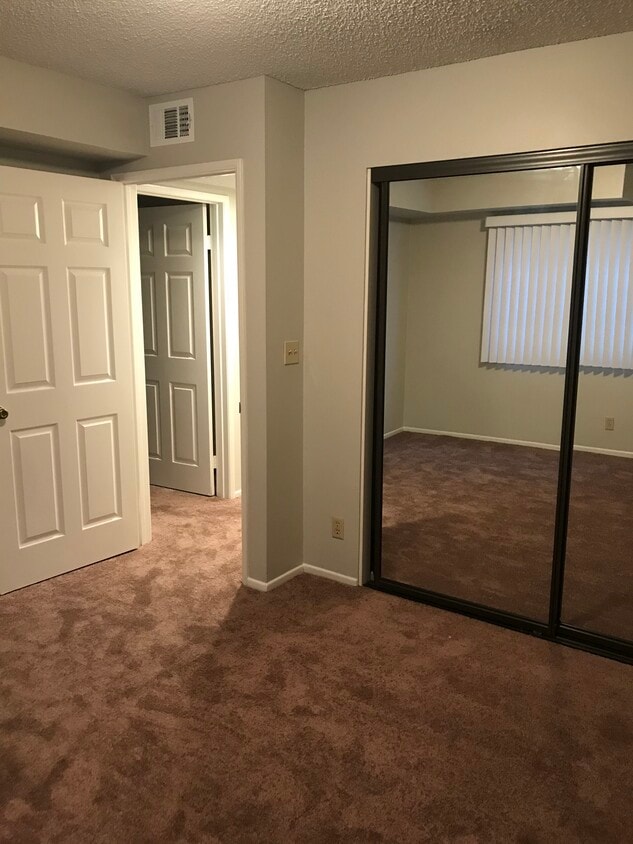Primary Photo - 6622 W 86th Pl